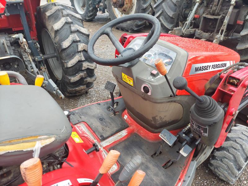 Tractors  2010 Massey Ferguson GC2400L Sub-Compact Tractor Photo